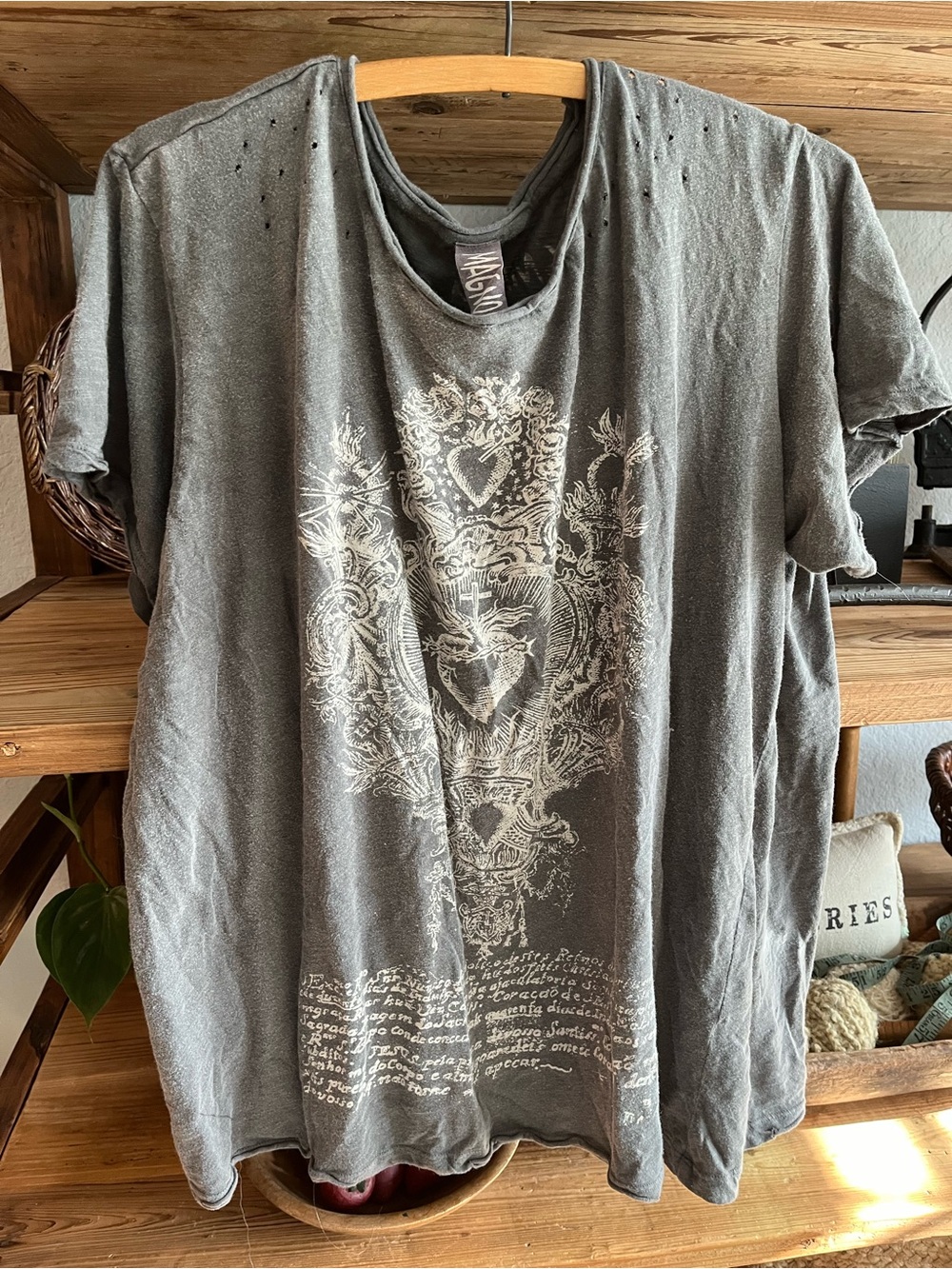 ♥️ Magnolia Pearl Transcendent Love Tee